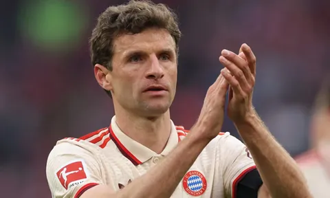 Muller đánh giá Ribery hay hơn huyền thoại Man Utd