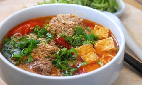 Cách nấu bún riêu cua ngon chuẩn vị: Ăn một lần nhớ mãi
