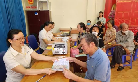 Người lao động trên 60 tuổi chưa đủ điều kiện hưởng lương hưu sẽ được nhận trợ cấp hàng tháng từ ngày 1/7/2025
