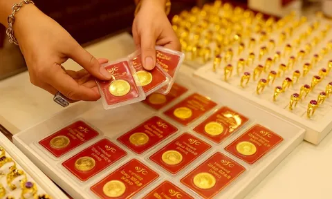 Giá vàng hôm nay 24/5: Tăng vọt gần 3.360 USD/ounce, nhà đầu tư đổ xô tìm nơi trú ẩn