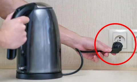 Thợ điện lâu năm chia sẻ: 5 thiết bị ngốn điện trong nhà, không rút phích cắm tiền điện tăng phi mã