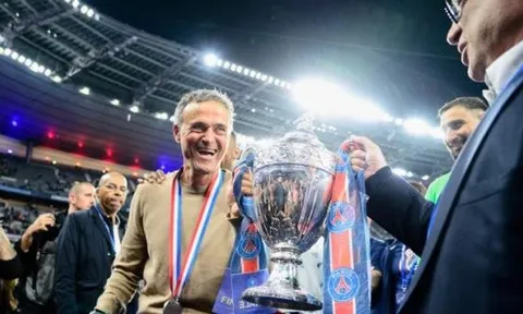 Enrique chia sẻ áp lực, kỳ vọng cú ăn ba