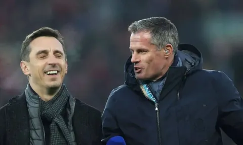 Jamie Carragher ủng hộ Gary Neville sau lệnh cấm tác nghiệp của Nottingham Forest