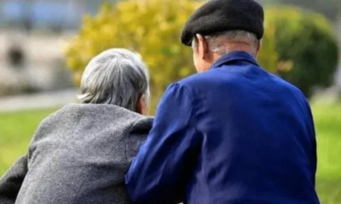 Khi về già, cha mẹ tốt tuyệt đối không nói 3 điều này với con cái, đặc biệt là điều đầu tiên