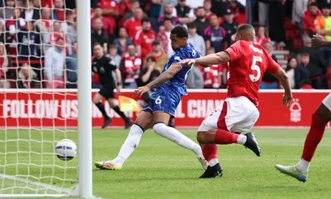 Chelsea thắng Forest, chốt vé Champions League