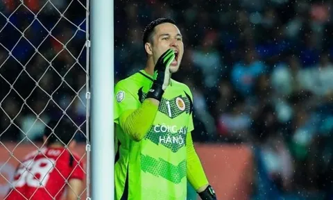 Nguyễn Filip nhắn nhủ người hâm mộ trước thềm derby Thủ đô