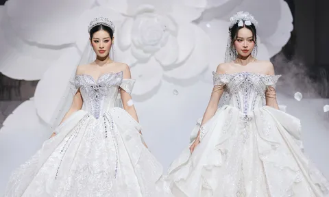Khánh Vân- Thanh Thủy mặc đầm cưới sánh đôi catwalk, bung skill catwalk không nhìn bậc thang
