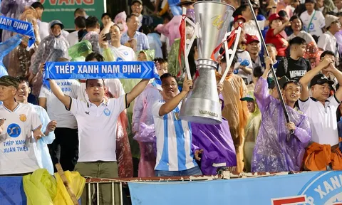 CĐV Nam Định phấn khích, nghĩ đến ngôi vô địch sau chiến thắng trước SLNA