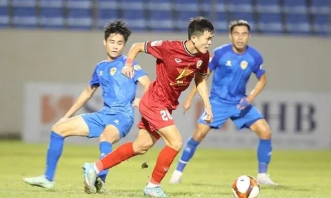 Atshimene bùng nổ, VAR từ chối bàn thắng gây tranh cãi cho Hà Tĩnh