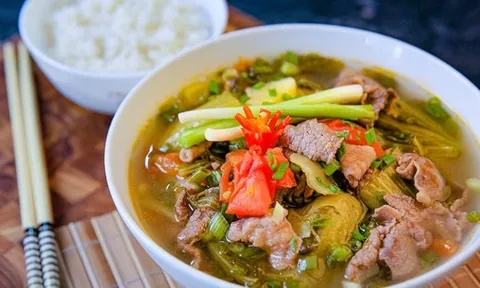 Cách nấu canh sườn bò dưa chua thơm ngon