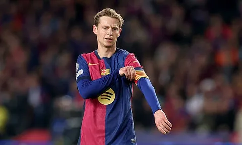 Gió đổi chiều với Frenkie de Jong tại Barcelona
