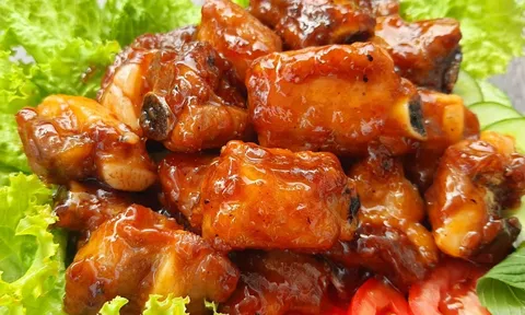 Thả thứ này vào ướp sườn xào chua ngọt: Thịt mềm tan giàu dinh dưỡng gấp đôi, ăn rồi nhớ mãi