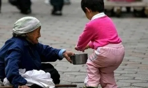Tổ tiên cảnh báo: Chỉ cần mở miệng nói câu này, cả đời nghèo khó, mệnh suy tài tán