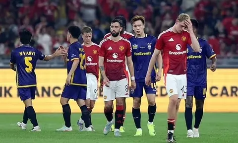 Thua bạc nhược ASEAN All-Stars, Amorim chỉ trích các cầu thủ MU