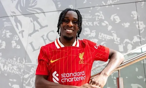 Liverpool chính thức có Frimpong: Mảnh ghép tốc độ cho hành lang phải