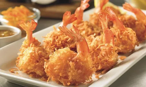 Nhúng tôm qua thứ nước này trước khi rán: Tôm giòn rụm, ngon như đầu bếp nhà hàng 5 sao nấu