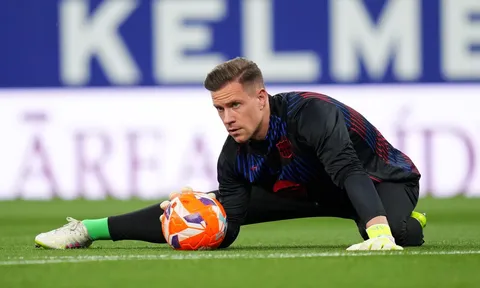 CĐV gây áp lực, Barca có quyết định cho Ter Stegen