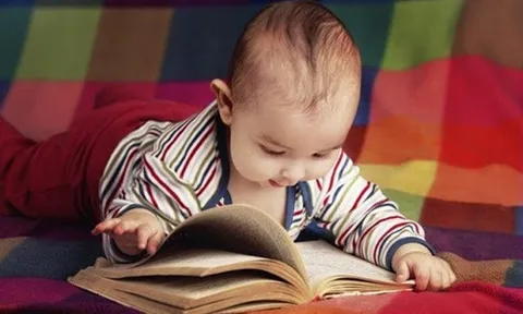 Trẻ sơ sinh có 4 đặc điểm này chứng tỏ IQ cao, càng lớn càng thông minh, sáng dạ