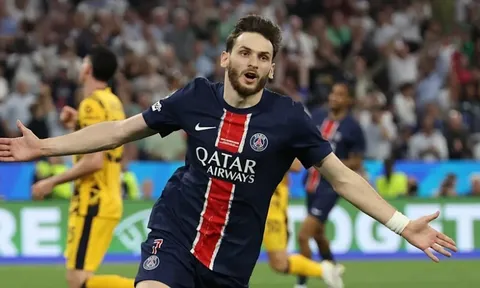 Khvicha Kvaratskhelia: "Gia nhập PSG là lựa chọn đúng đắn"