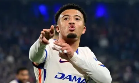 Chelsea tìm kiếm bản “nâng cấp” cho Sancho với Rafael Leao