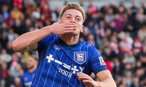 Chelsea chi 30 triệu bảng cho Liam Delap, thương vụ được đánh giá an toàn
