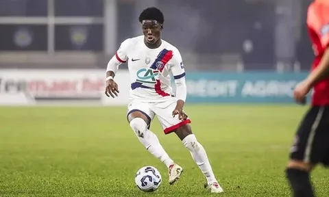 Leverkusen chốt hạ tài năng Axel Tape từ PSG đến 2030
