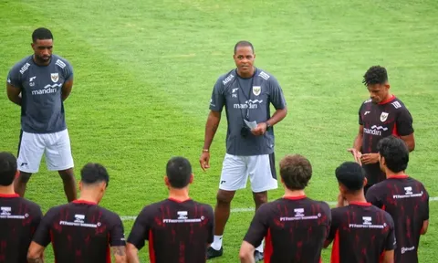 Cách Patrick Kluivert chọn 23 cầu thủ đội tuyển Indonesia đối đầu Trung Quốc