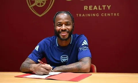 Sterling lặng lẽ nói lời chia tay Arsenal sau mùa giải nhạt nhòa