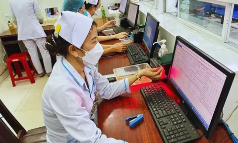 Cách sử dụng BHYT trên VNeID, VssID khi đi khám chữa bệnh từ tháng 6/2025