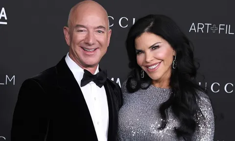 Vợ sắp cưới tỉ phú Jeff Bezos ký hợp đồng tiền hôn nhân