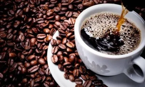 Uống cà phê vào 2 thời điểm này như ‘rước độc vào người’ – chuyên gia chỉ giờ vàng để tốt cho sức khỏe