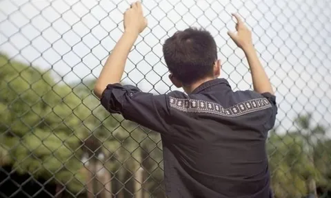 Tổ tiên cảnh báo: “Người mở miệng nói câu này suốt đời nghèo hèn, khó ngóc đầu”