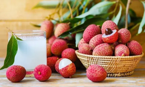 Bí quyết ăn vải thả ga không bị nóng, không mọc mụn