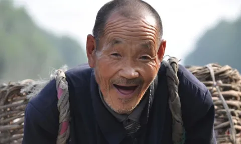 Dân gian có câu: 'Bảy không chôn cha, tám không chôn mẹ', có nghĩa là gì?