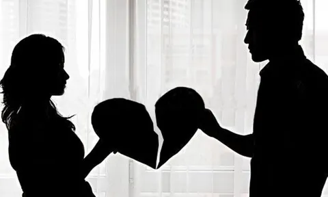 Đàn ông ngoại tình thường có 7 dấu hiệu này