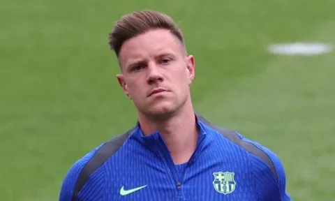 Mâu thuẫn tột độ, Ter Stegen ra tối hậu thư cho Barca