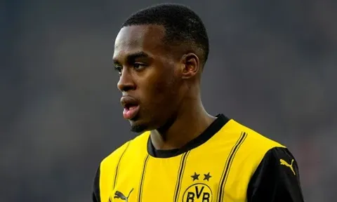 Jamie Gittens đồng ý điều khoản cá nhân, Chelsea vẫn bị Dortmund từ chối