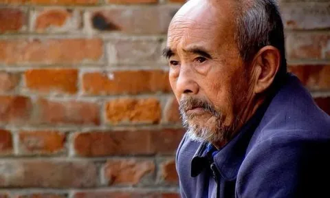 Về già phải tránh xa 3 kiểu bạn bè này mới mong cuộc sống an yên