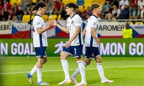 Fan Anh đòi Tuchel triệu tập Livramento lên tuyển quốc gia