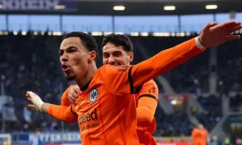 Hugo Ekitike có gì đặc biệt để MU, Chelsea tranh mua?