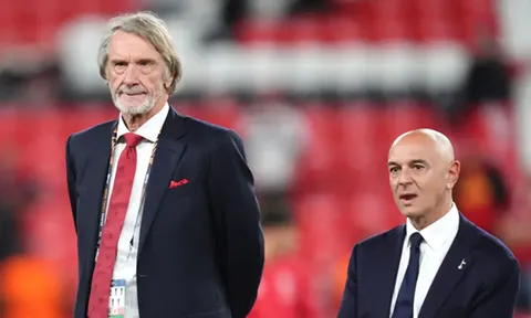 Tottenham kiện công ty của Sir Jim Ratcliffe