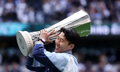 Mourinho bật đèn xanh cho đề nghị "điên rồ" gửi đến Son Heung-min