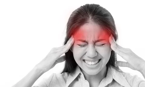 8 dấu hiệu cảnh báo u não sớm: Có 1 cũng nên cẩn trọng