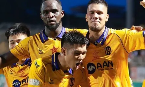 Ngược dòng hạ gục HAGL, SLNA chính thức trụ hạng V-League