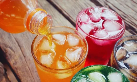 3 loại nước uống thường xuyên sẽ nuôi lớn tế bào ung thư: Loại cuối cùng ai cũng thích