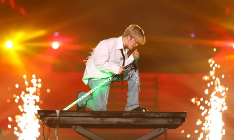 Kim Jae Joong “khuấy đảo” Hà Nội với concert “Beauty in Chaos”: 20 năm debut vẫn “gây sốt” như idol Gen Z