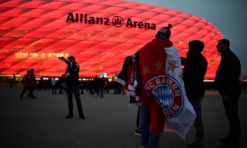 Allianz Arena - Từ  sân nhà của "Hùm xám" đến biểu tượng không gian và ánh sáng