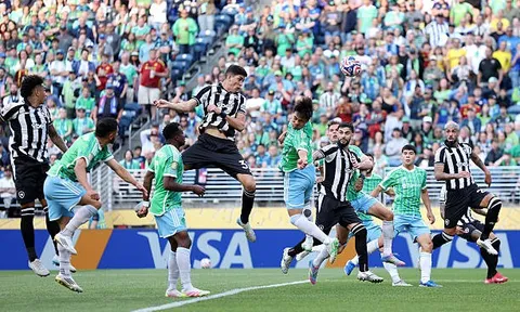 Alex Telles tỏa sáng, Botafogo mở màn Club World Cup bằng chiến thắng kịch tính