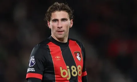 PSG quyết chi 60 triệu bảng chiêu mộ Zabarnyi