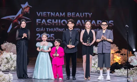 Ngô Lê Thụy Anh Thư đạt giải Người mẫu teen triển vọng của năm